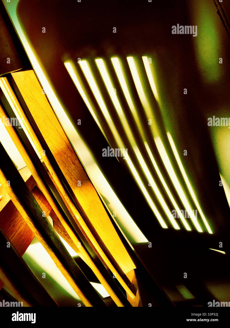 Ombra sulla sedia - Immagine stock catturata con smartphone