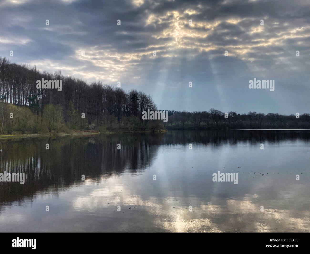 Lago artificiale Eccup West Yorkshire - Immagine stock catturata con smartphone