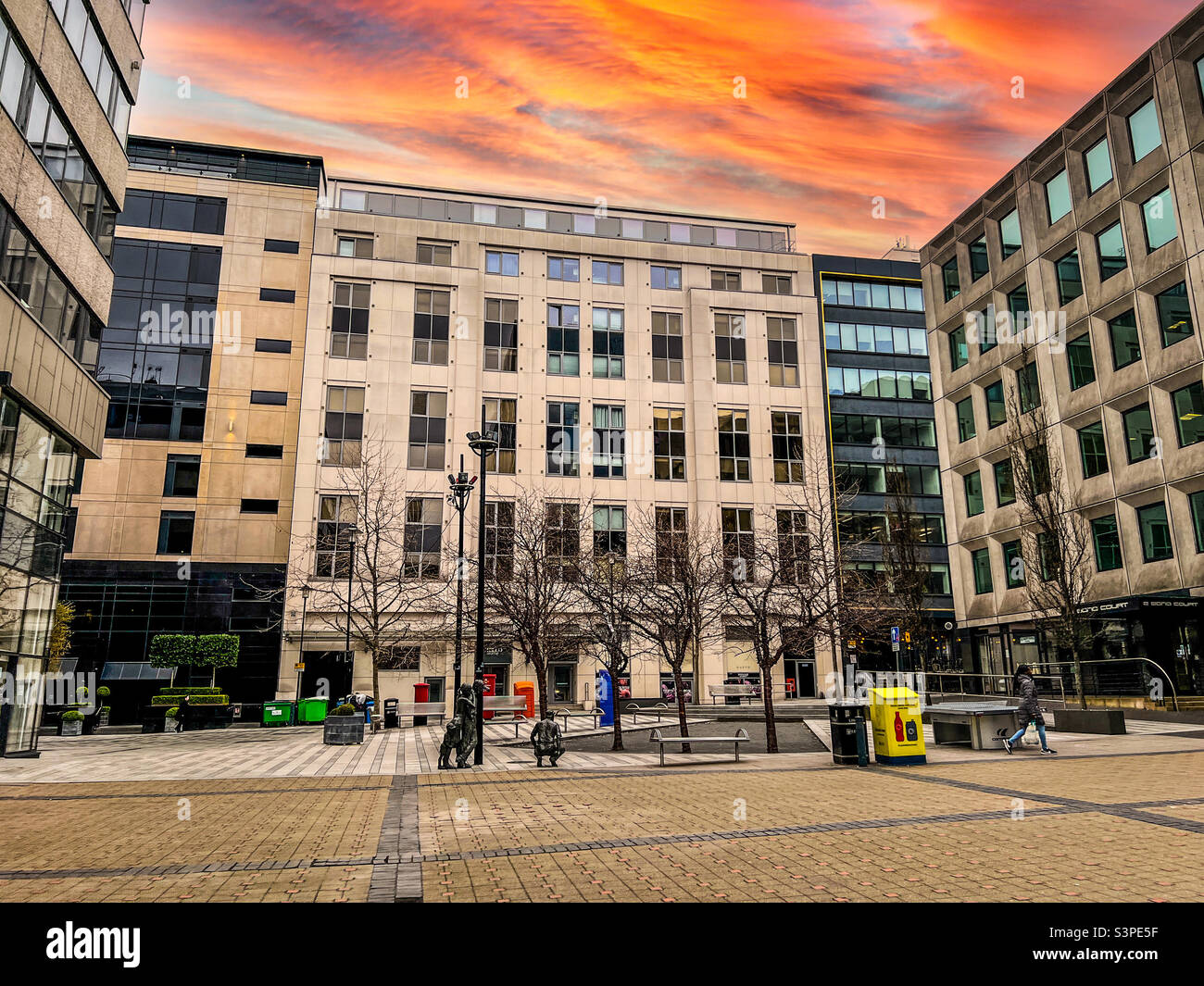 Appartamenti e uffici a Bond Court a Leeds, West Yorkshire - Immagine stock catturata con smartphone