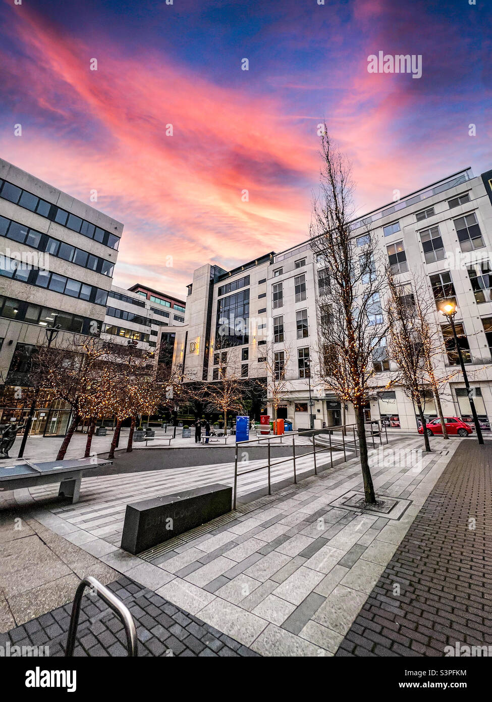 Vista del quartiere di Bond Court a Leeds al tramonto Foto Stock