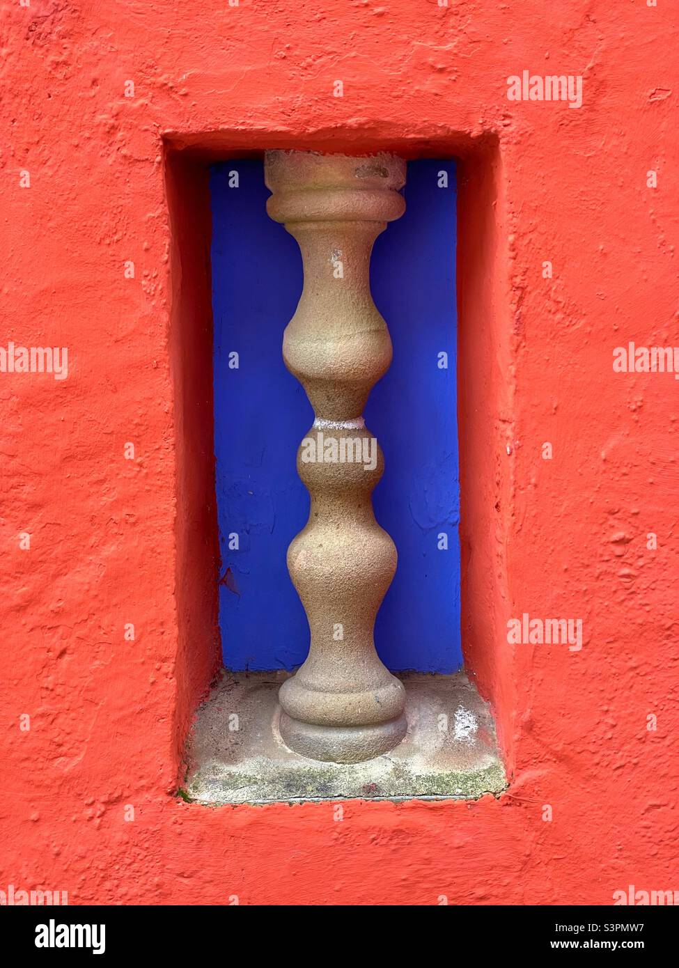 Dettaglio da parete di Portmeirion, Gwynedd, progettato da Clough Williams-Ellis. Foto Stock