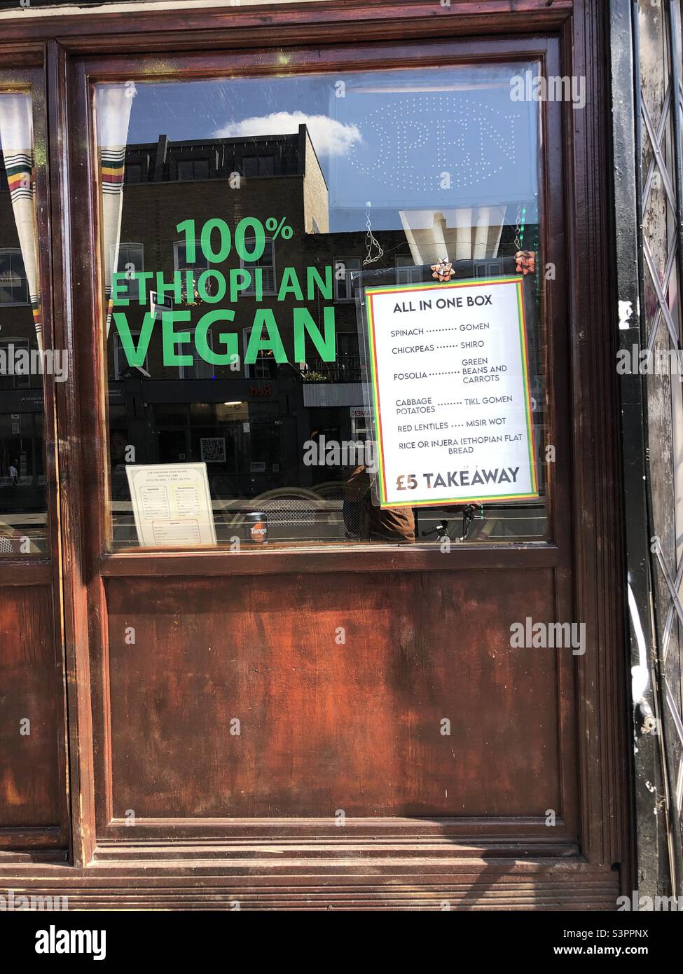 Ristorante vegano etiope a dalston London Foto Stock