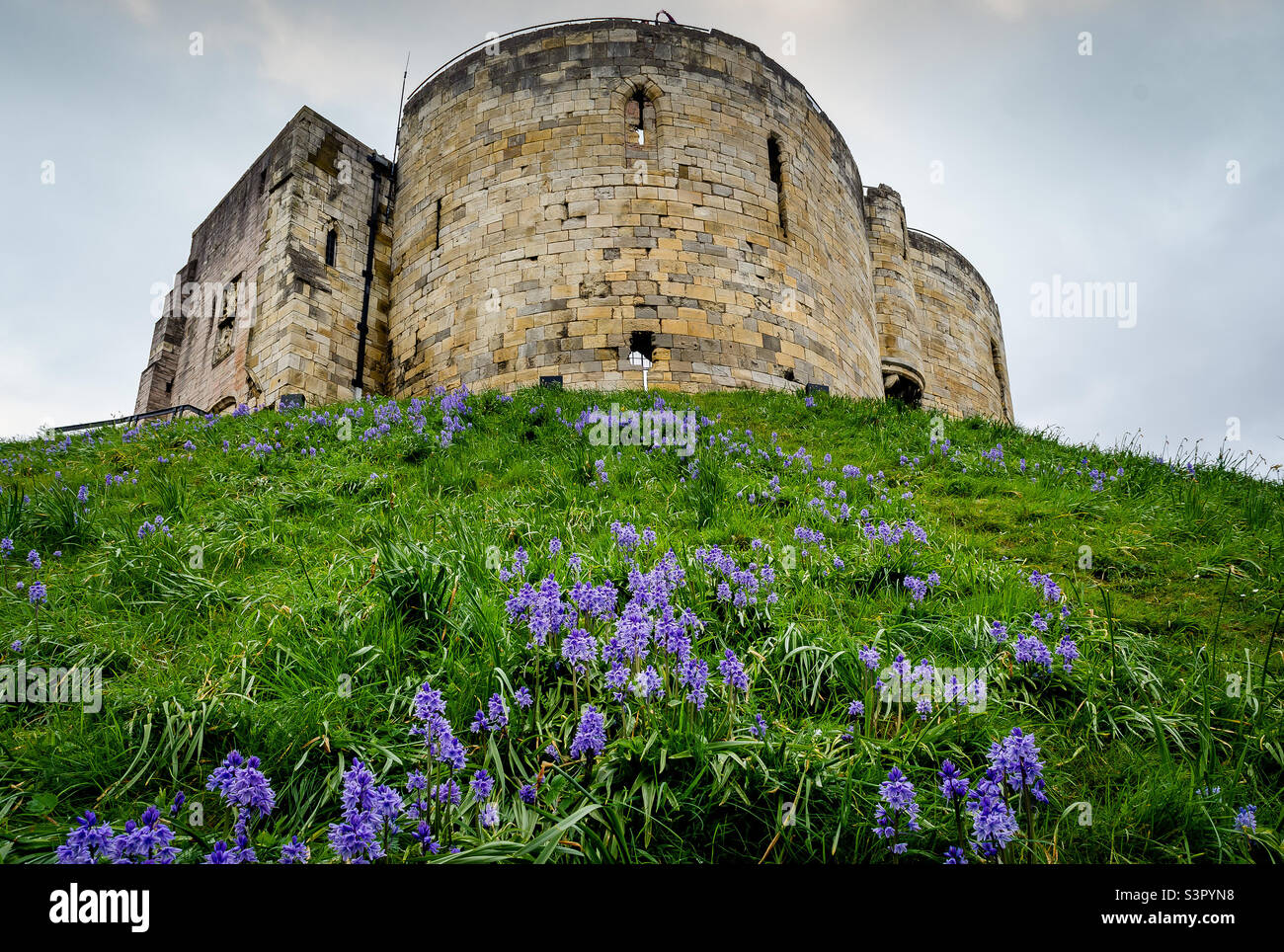Cliffords Tower. Sito patrimonio inglese a York. Storia della conquista normanna. Foto Stock
