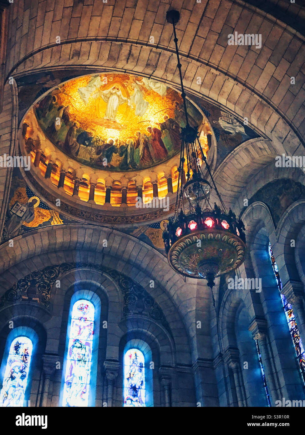 Il bellissimo interno della basilica del Sacré-Cœur a Montmartre, Parigi Foto Stock