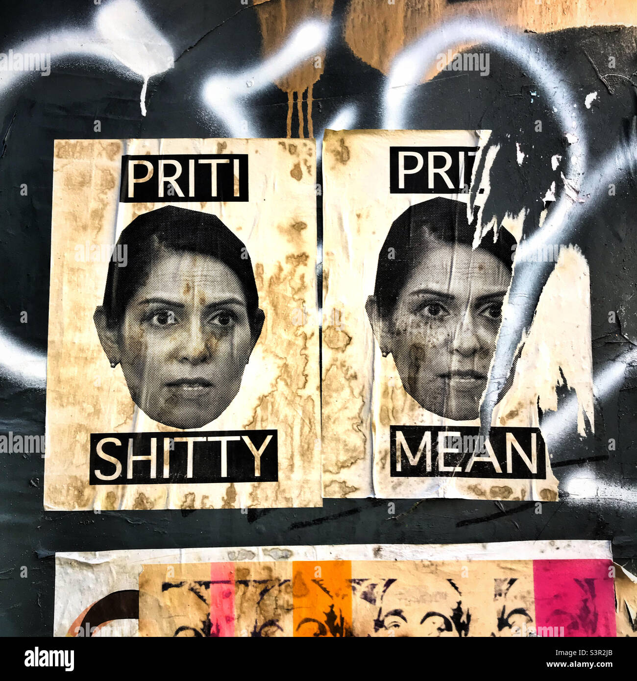 Antigraffiti governativi a Shoreditch, Londra, Regno Unito - Immagine stock catturata con smartphone