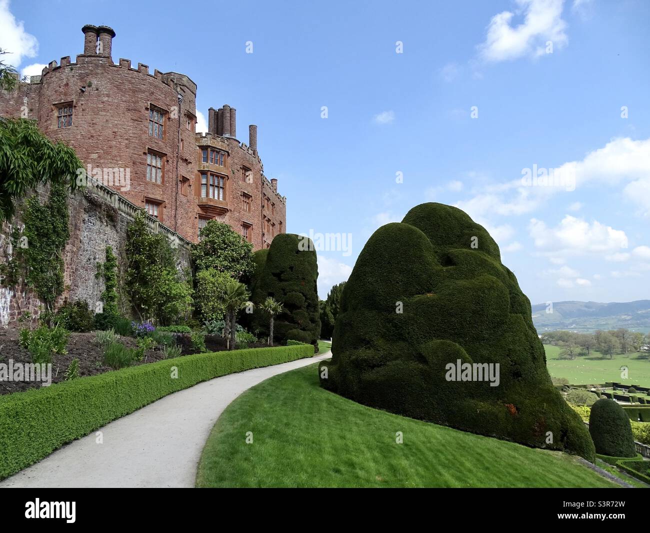 Powis castello nel Galles del nord in primavera Foto Stock