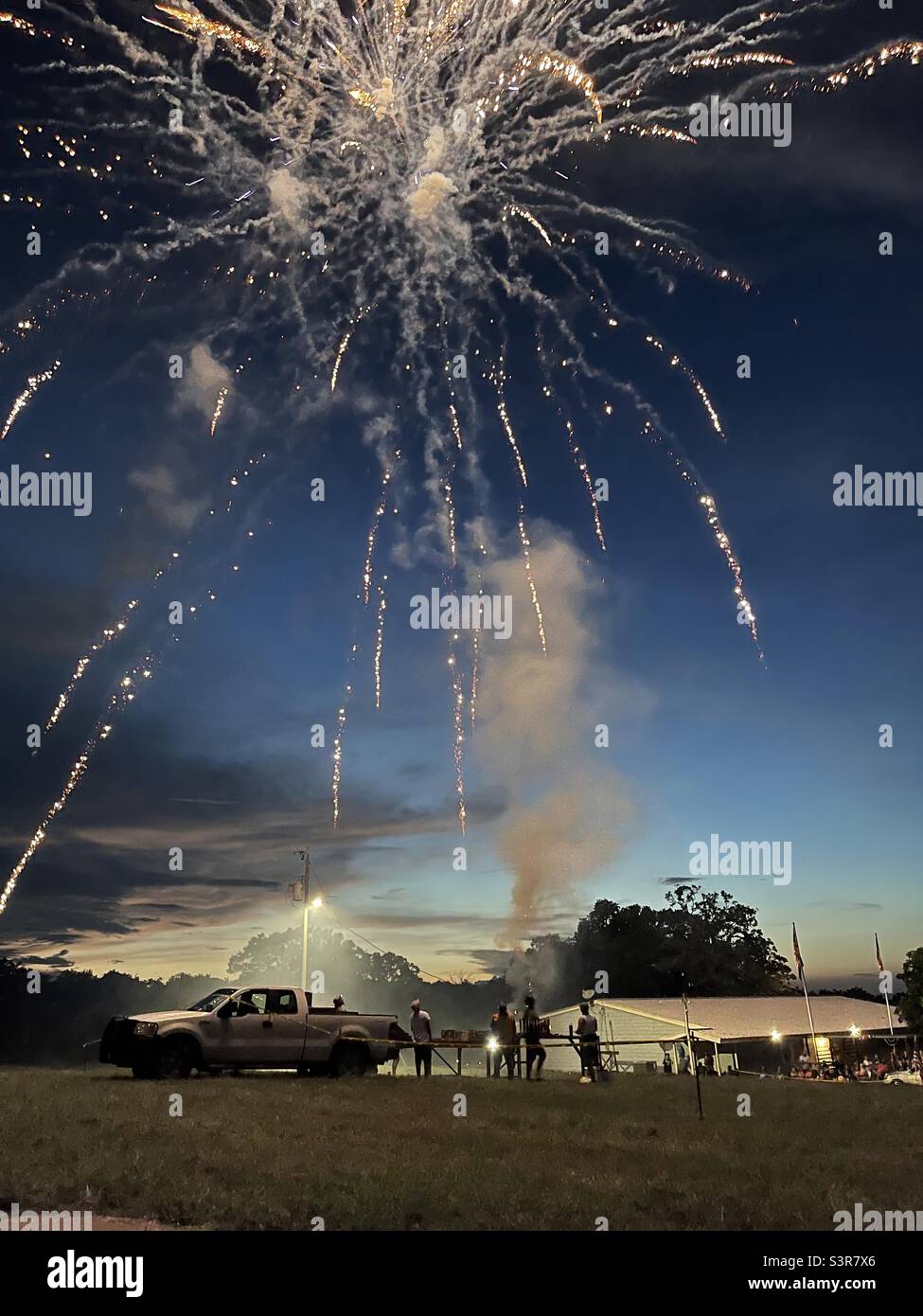 Fuochi d'artificio il 4 luglio presso la sala VFW Foto Stock