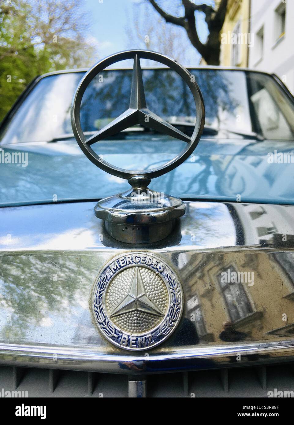 Mercedes benz 240 d immagini e fotografie stock ad alta risoluzione - Alamy