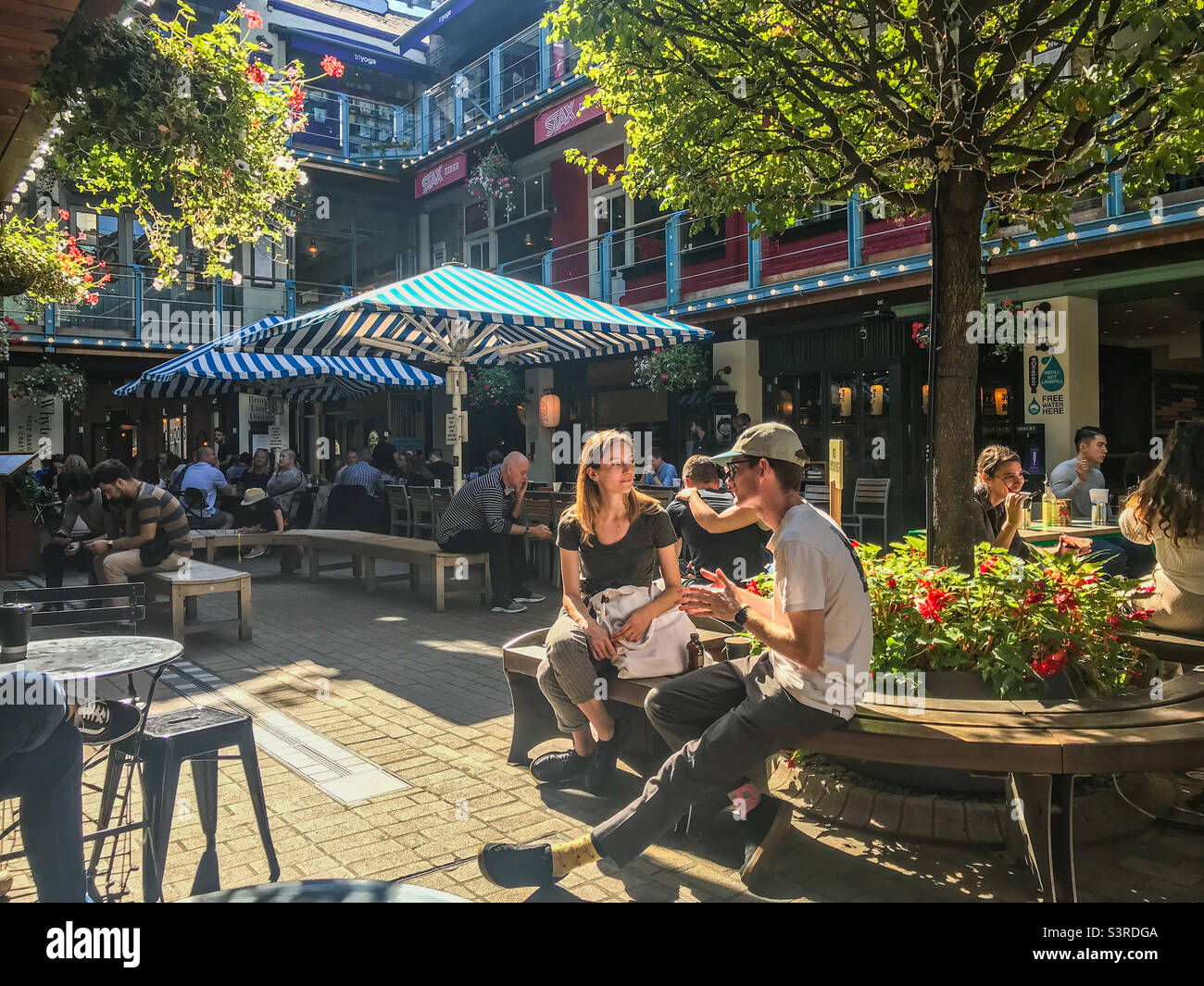 Kingley Court, Londra - Immagine stock catturata con smartphone