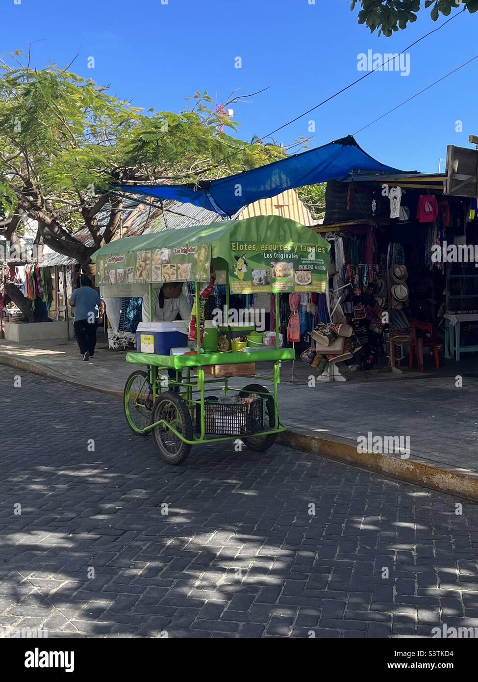 Street food stalla, Isla Mujeres, Messico, bicicletta - Immagine stock catturata con smartphone