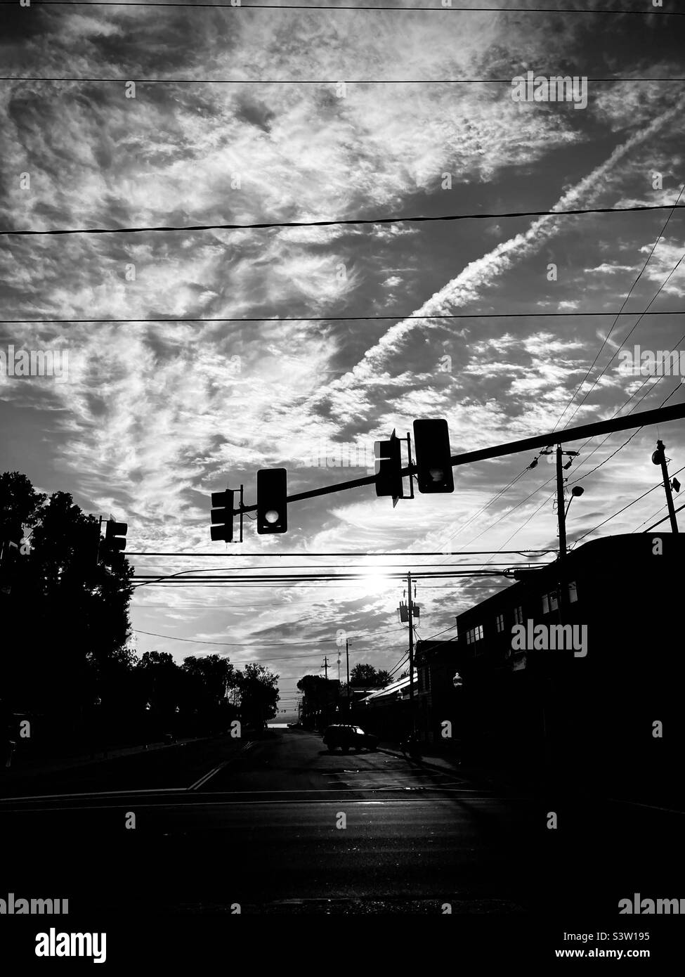 Intersezione di Prince St. E Route 17 a Tappahannock, VA di mattina presto Foto Stock