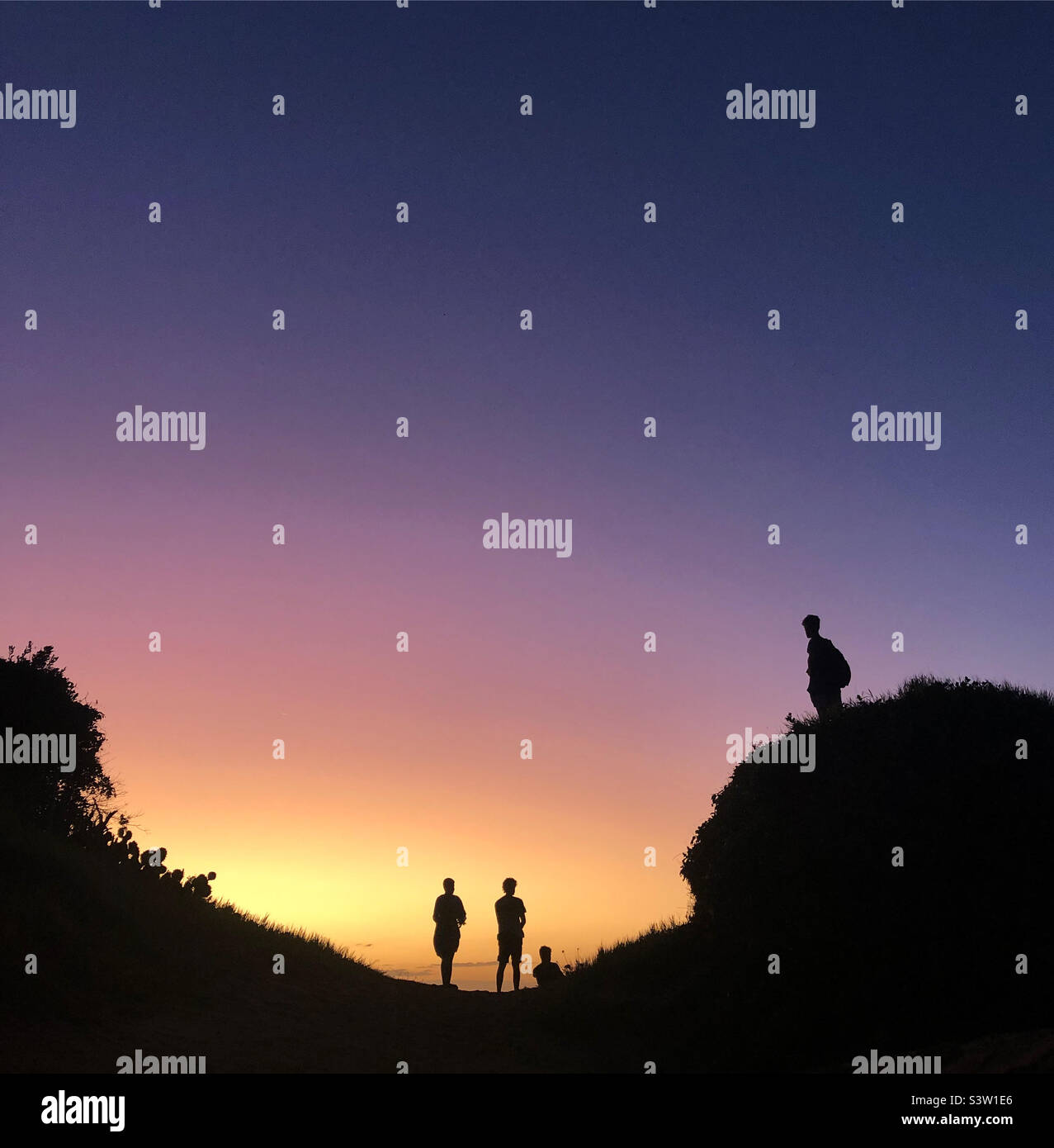 Persone che godono il bellissimo tramonto in Brasile. Foto Stock