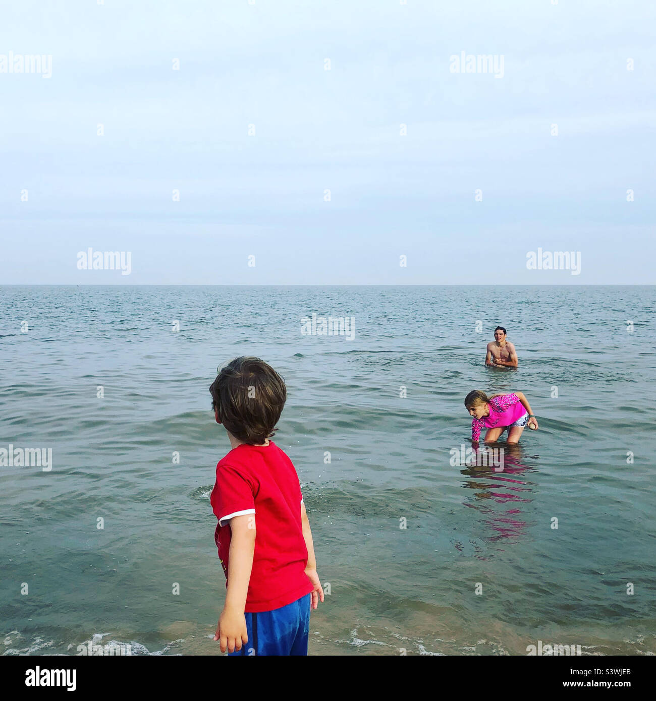 Nuota alla spiaggia di Thorpeness, Mare del Nord, Suffolk Foto Stock