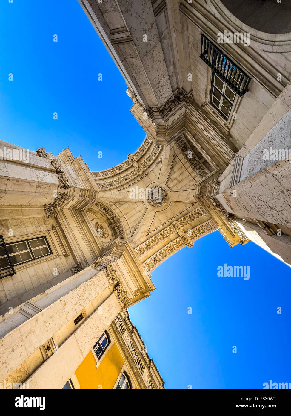 Dettaglio dell'Arco di Trionfo nella Praca do Comercio a Lisbona in Portogallo Europa Foto Stock
