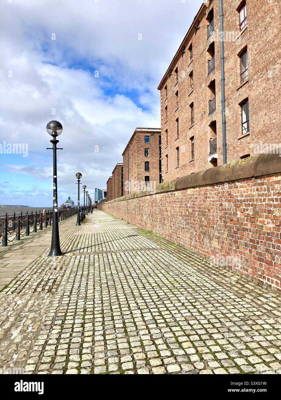Albert Dock Liverpool - Immagine stock catturata con smartphone