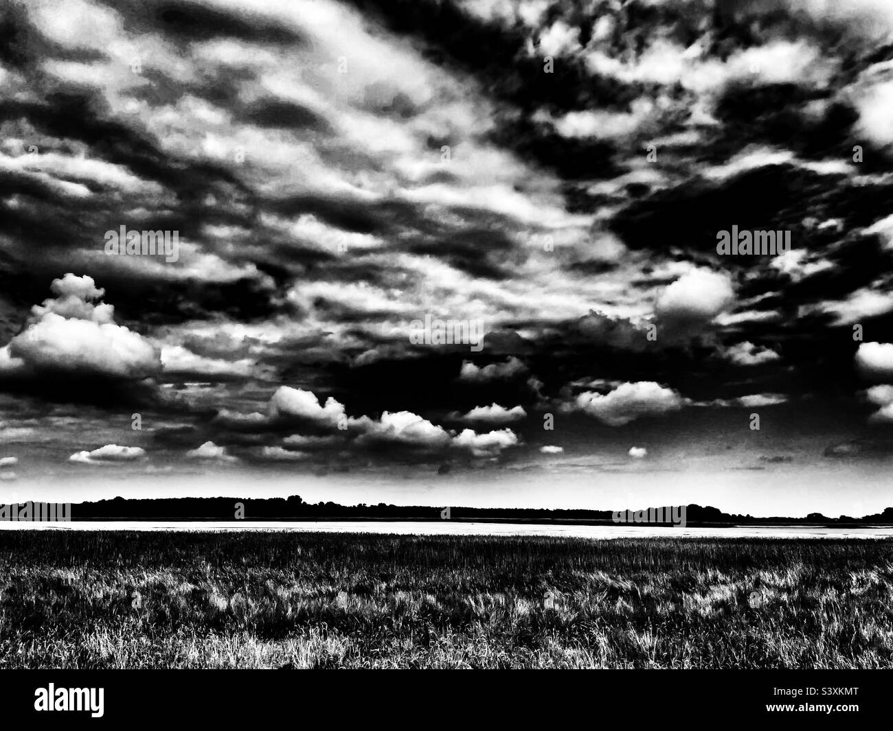 River Alde Snape Suffolk in Inghilterra - Immagine stock catturata con smartphone