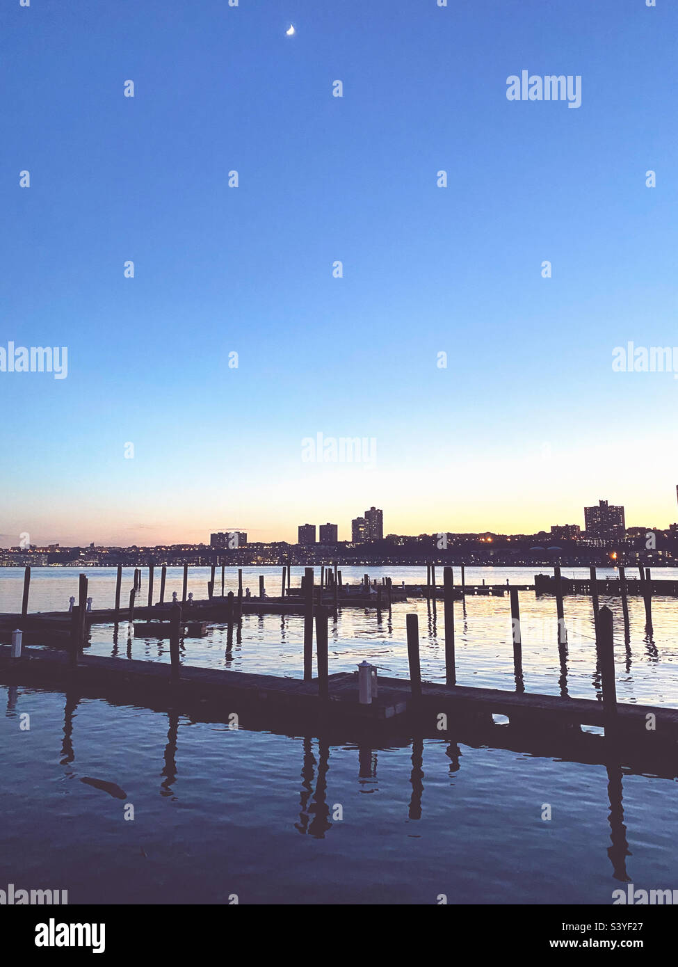 Riverside Park New York, Stati Uniti - Immagine stock catturata con smartphone Riverside Park New York, Stati Uniti - Immagine stock catturata con smartphone
