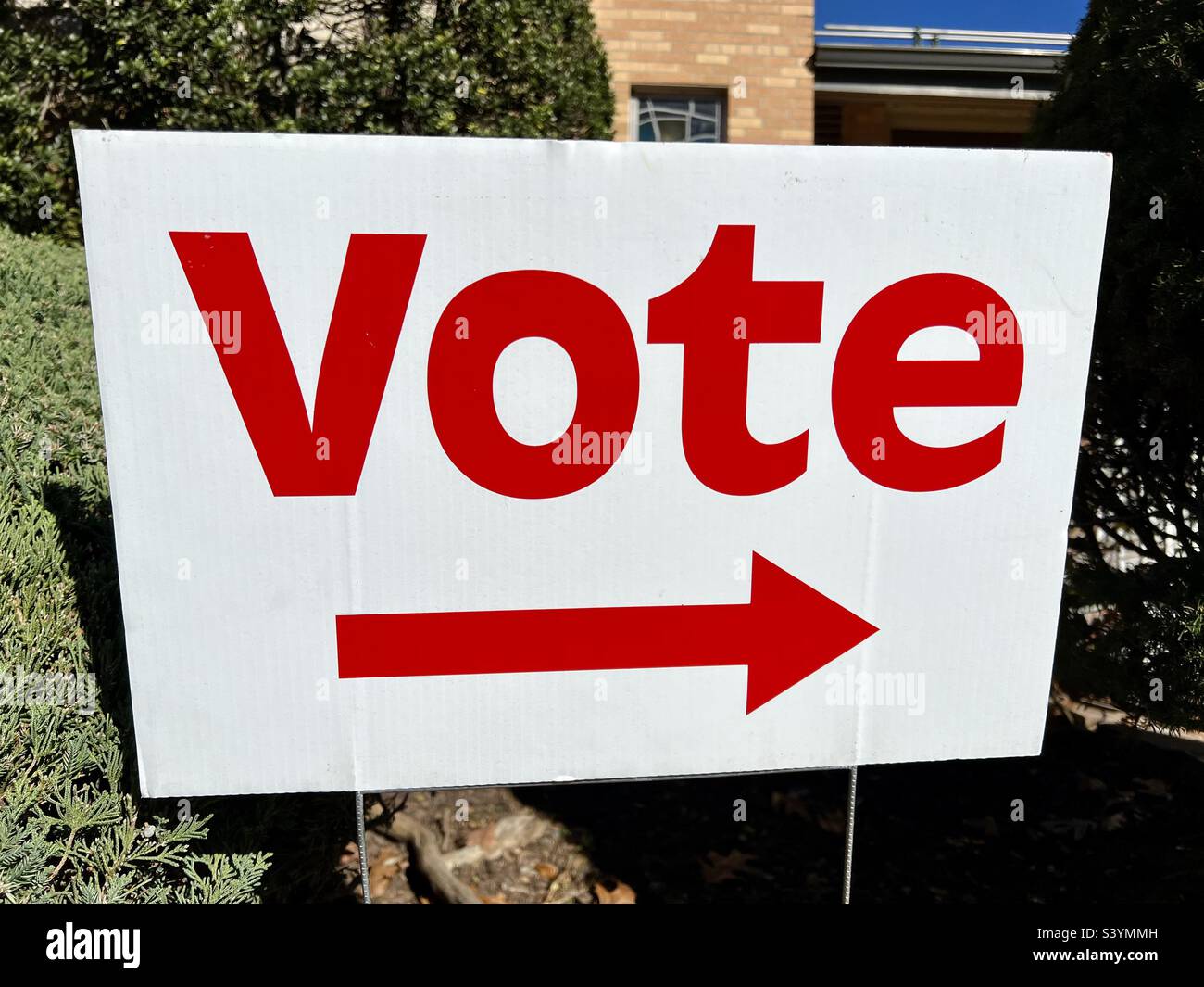 Firma di voto presso un seggio elettorale nel New Jersey, USA. Foto Stock