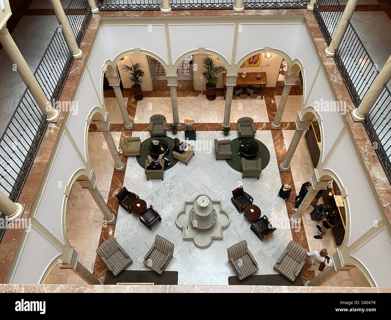 Cortile interno dell'hotel Vincci la Rabida a Siviglia Foto Stock