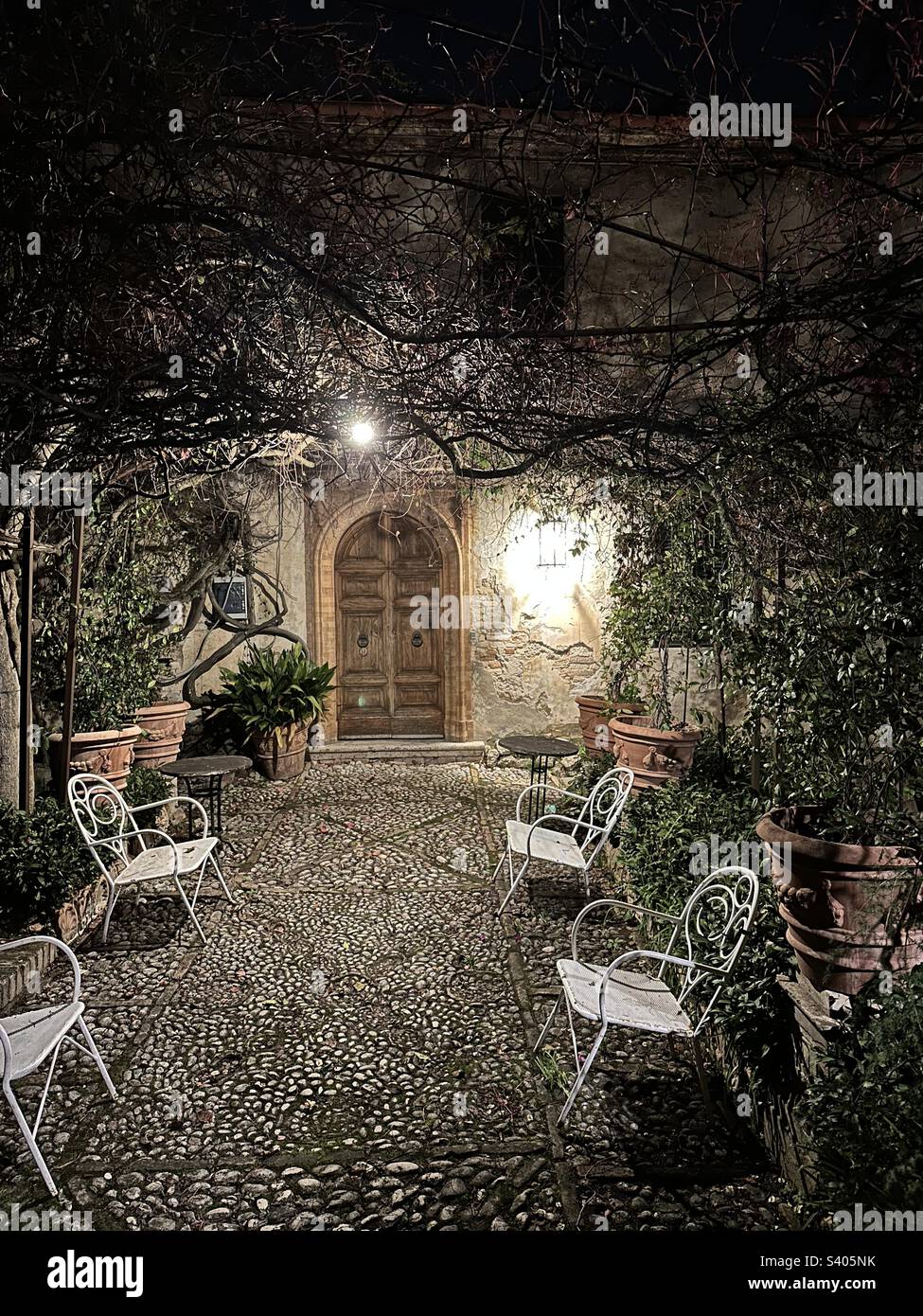 Home entrance view during the night Foto Stock