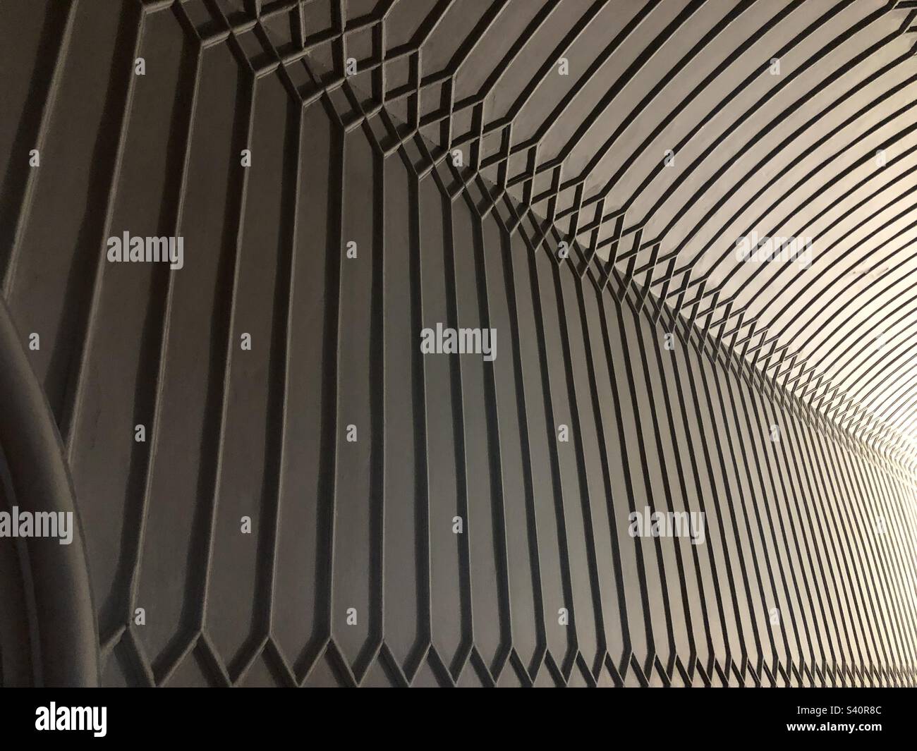 Elaborato e squisito stampaggio decorativo Neo Gothic e design alla Strawberry Hill House, Inghilterra. - Immagine stock catturata con smartphone