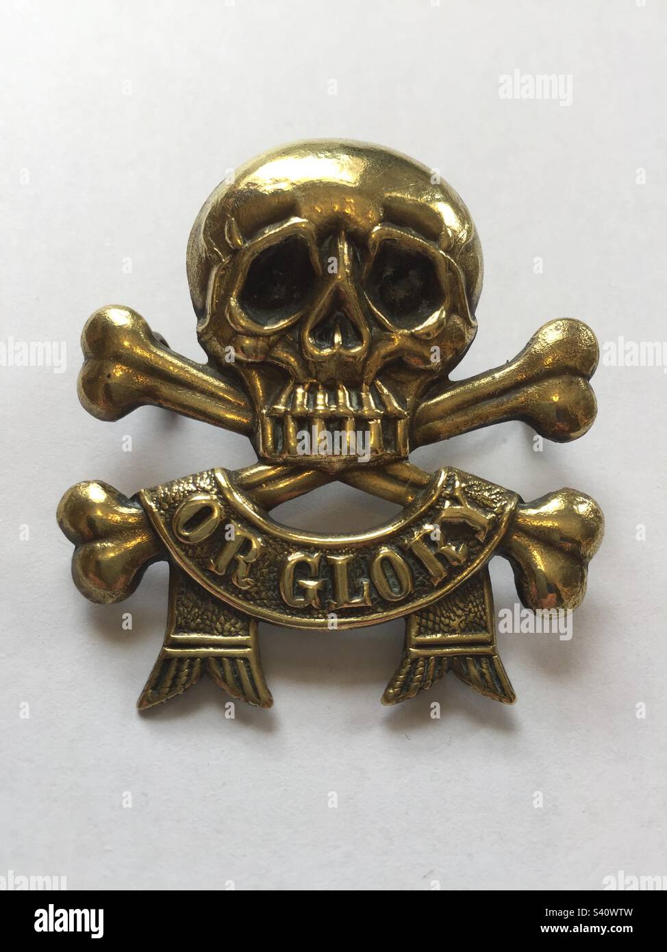 Death or Glory stemma originale in ottone dei Lancers 17th/21st. Foto Stock