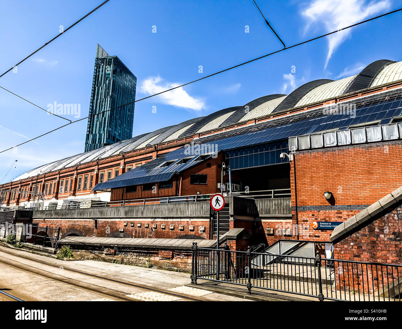 Manchester Central e Beetham Tower - Immagine stock catturata con smartphone