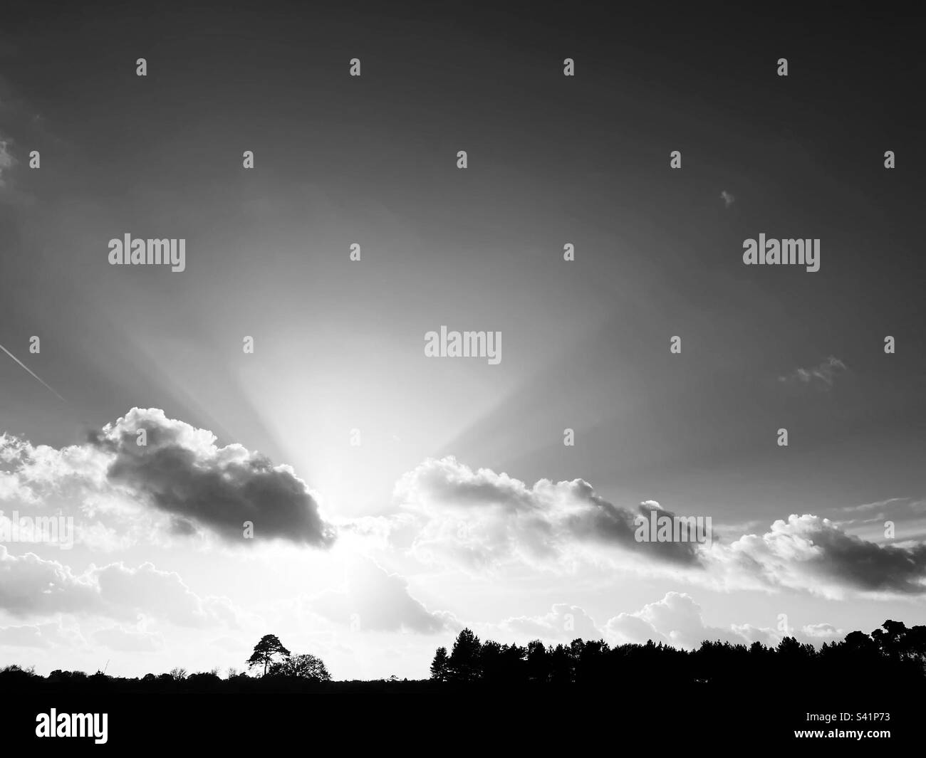 Nuvolosità Sutton Heath Suffolk - Immagine stock catturata con smartphone