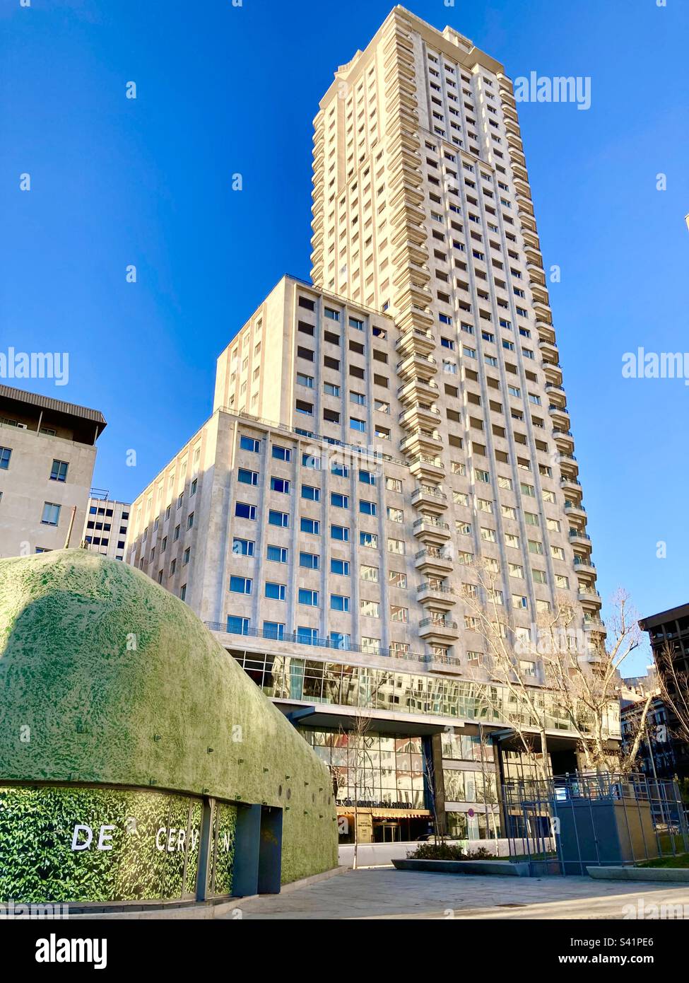 Hotel Skyscraper Riu all'angolo di Plaza España Madrid Spagna Foto Stock