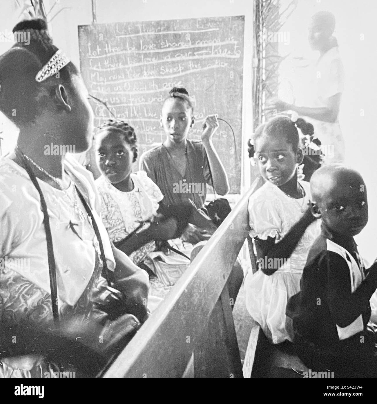 Il giamaicano scuola bambini - Immagine stock catturata con smartphone