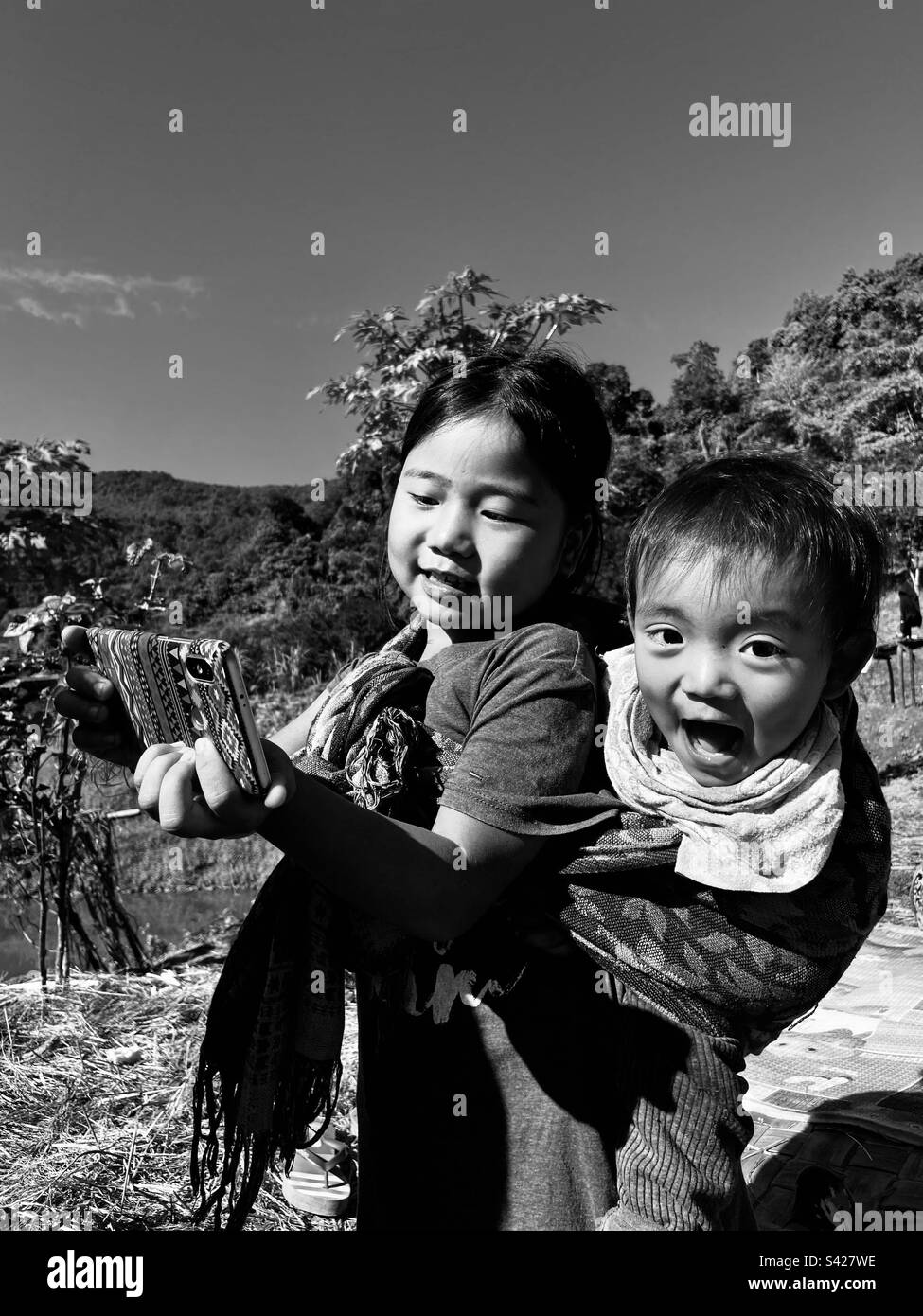 Bambini sorridenti ad Arunachal Pradesh, India Foto Stock