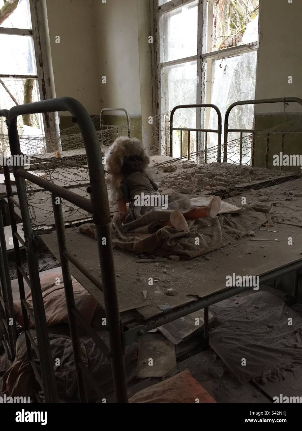 Zona di esclusione di Chernobyl, asilo per bambini abbandonati, Kiev/Kiev Oblast, Ucraina. Gennaio 2020. Foto Stock