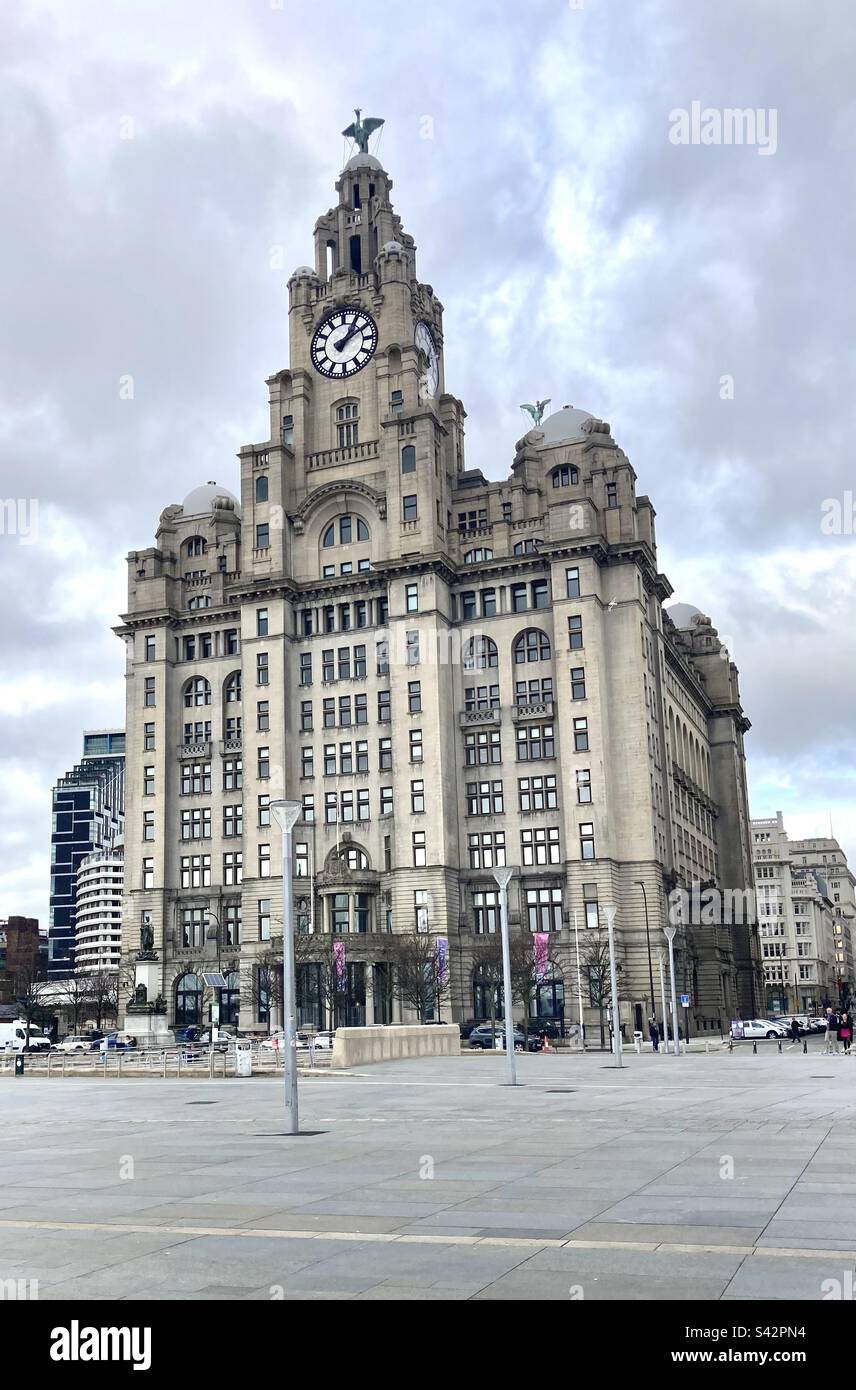 Pier Head Building, lungomare di Liverpool - Immagine stock catturata con smartphone
