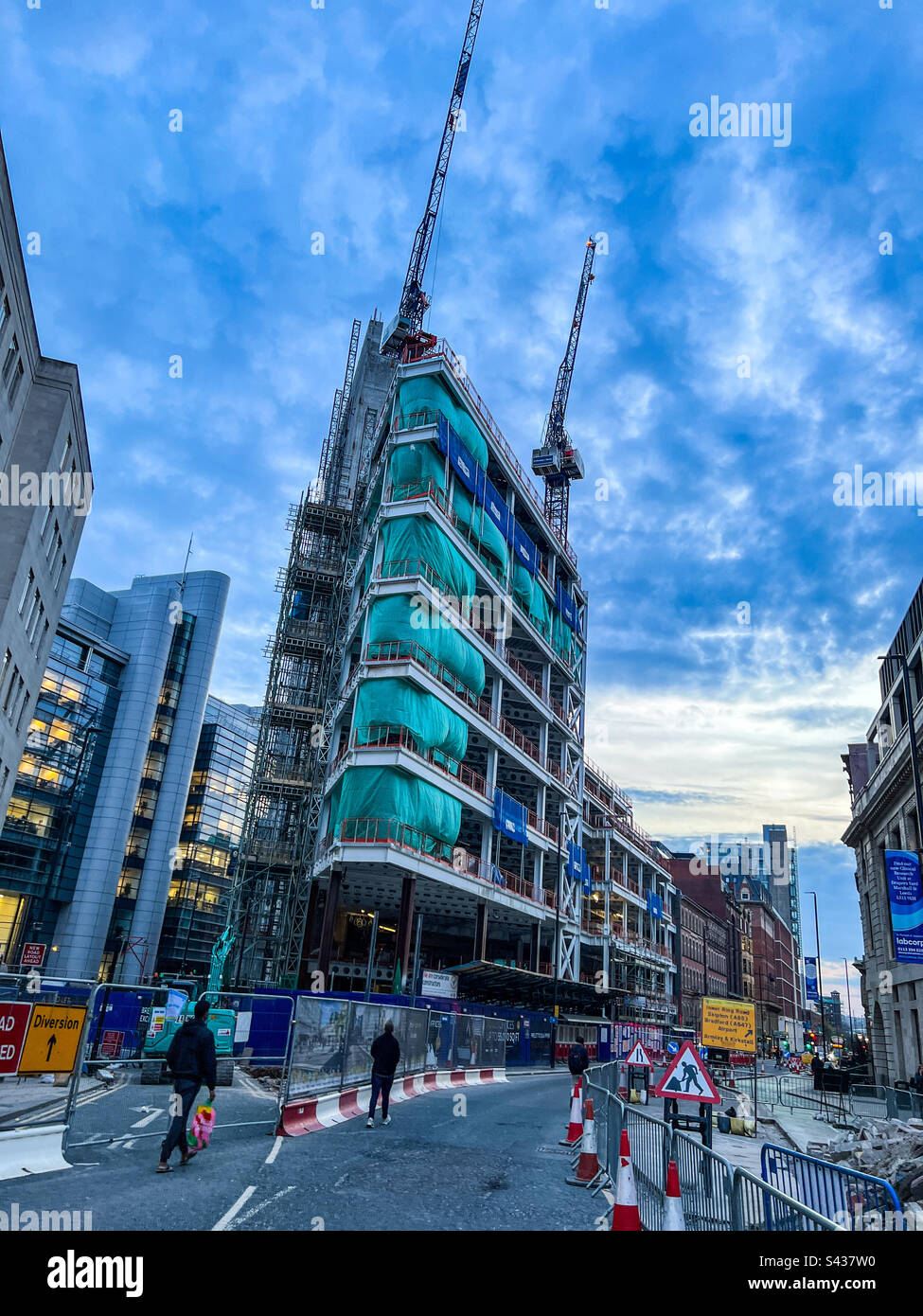 Importanti lavori di costruzione in Wellington Street nel centro di Leeds Foto Stock