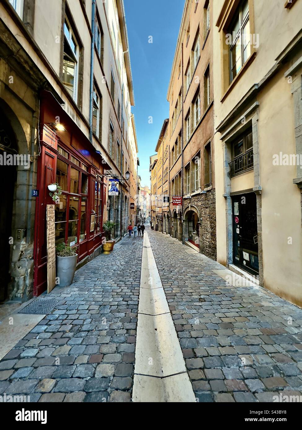 Strada nella vecchia Lione, Francia Foto Stock