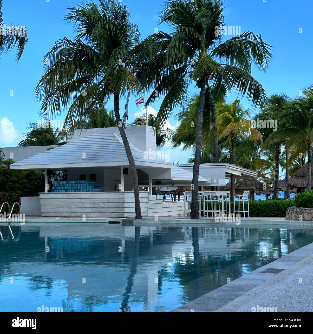 Piscina, InterContinental Presidente Cancun Resort, Hotel zone, Cancun, Quintana Roo, Penisola dello Yucatan, Messico Foto Stock