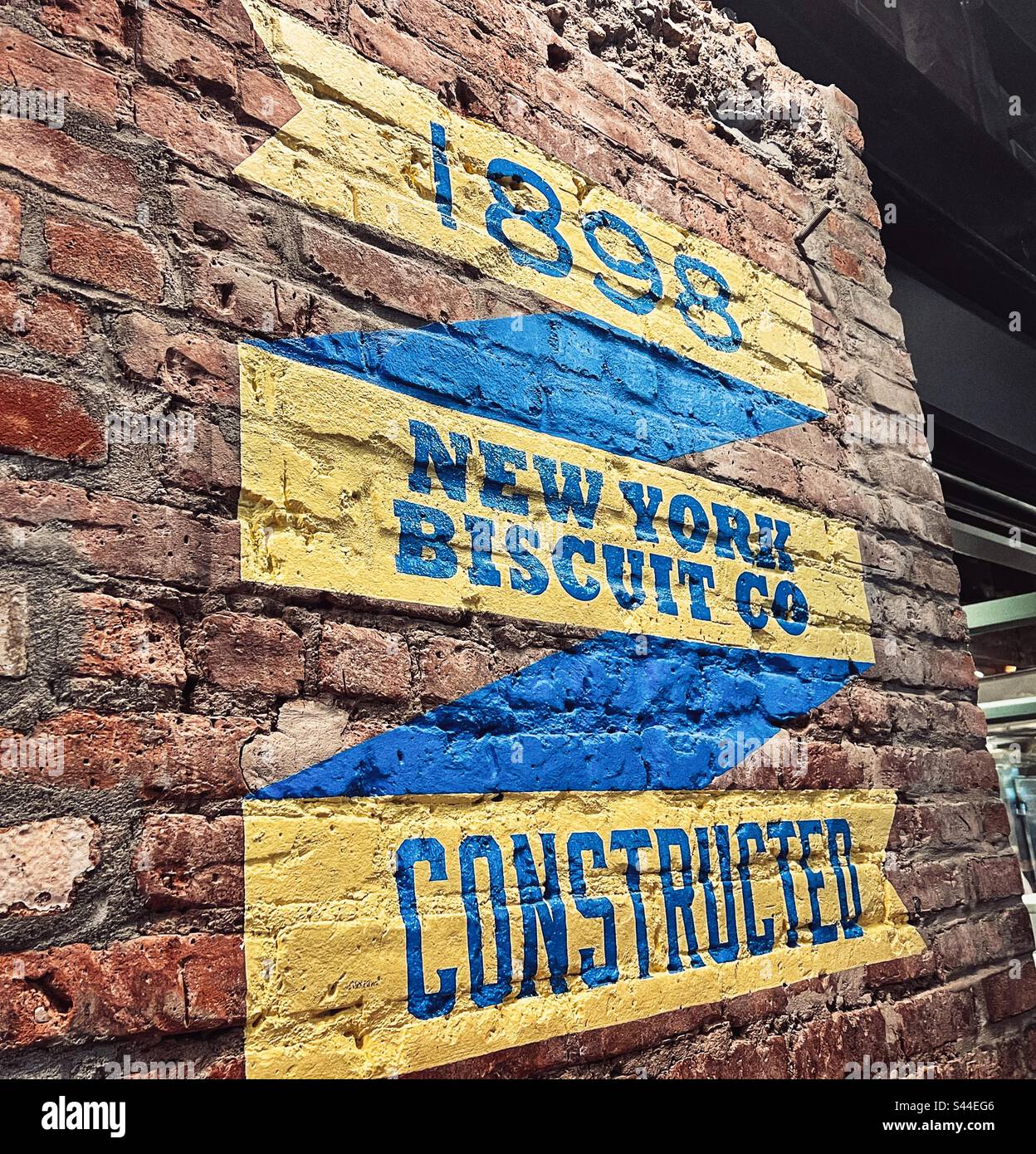 Wall Art nel Chelsea Market - New York - Immagine stock catturata con smartphone