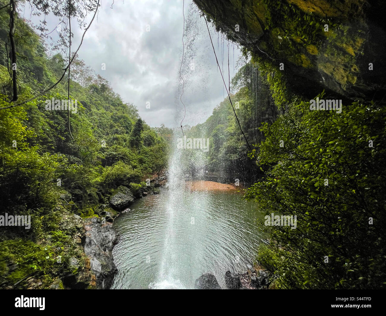Cascata - Immagine stock catturata con smartphone