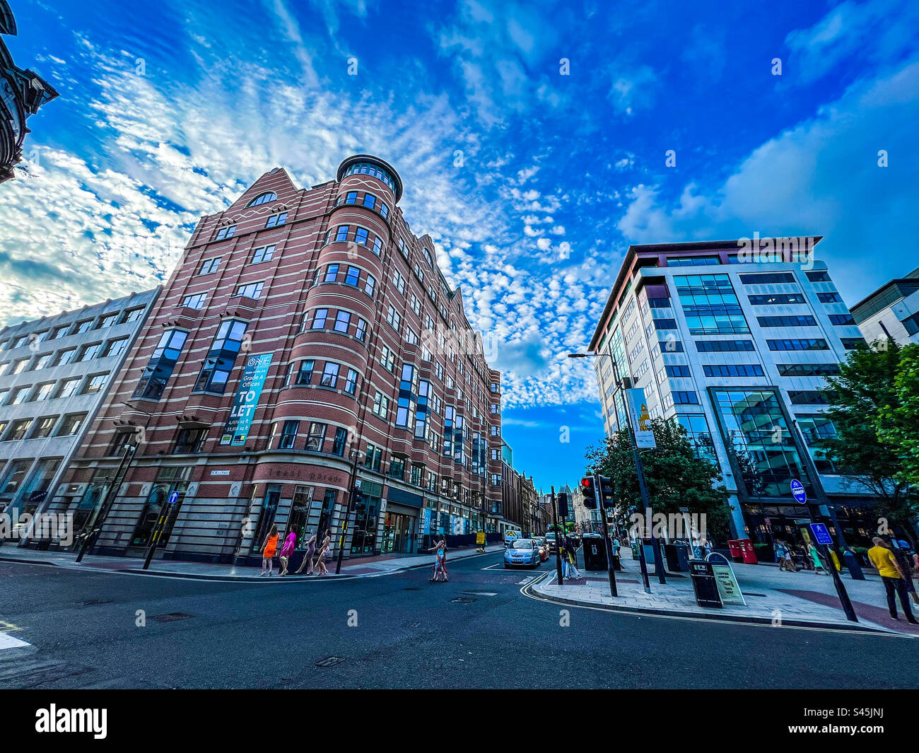 Serata nel centro di Leeds con vista sulla East Parade Foto Stock