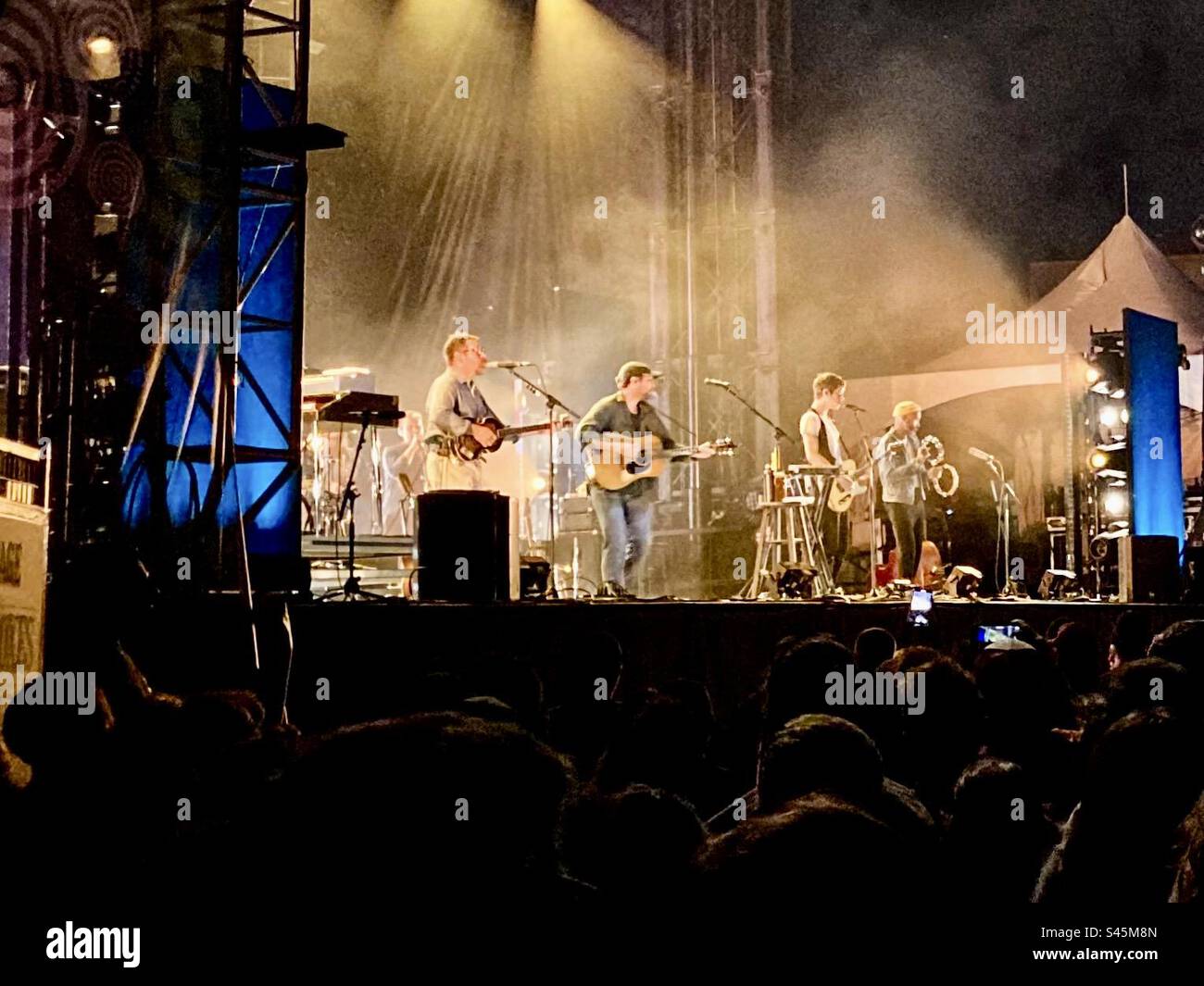 The Fleet Foxes all'RBC Bluesfest venerdì 14 luglio 2023. - Immagine stock catturata con smartphone