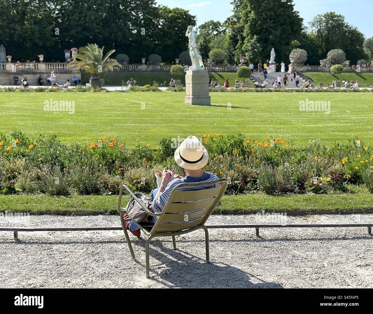 Svago e relax nel parco cittadino Foto Stock