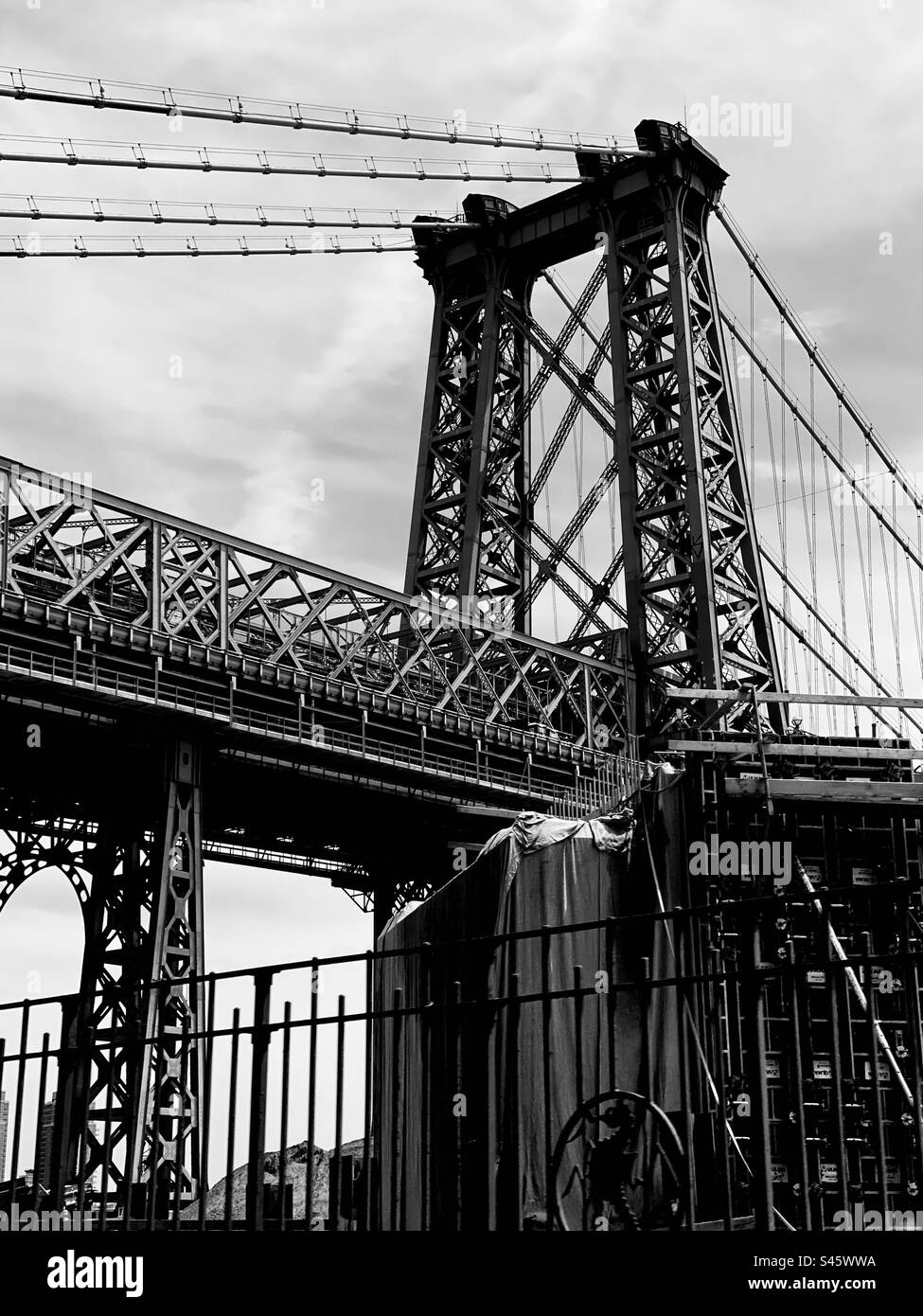 New York City-Lower East Side Bridge. - Immagine stock catturata con smartphone
