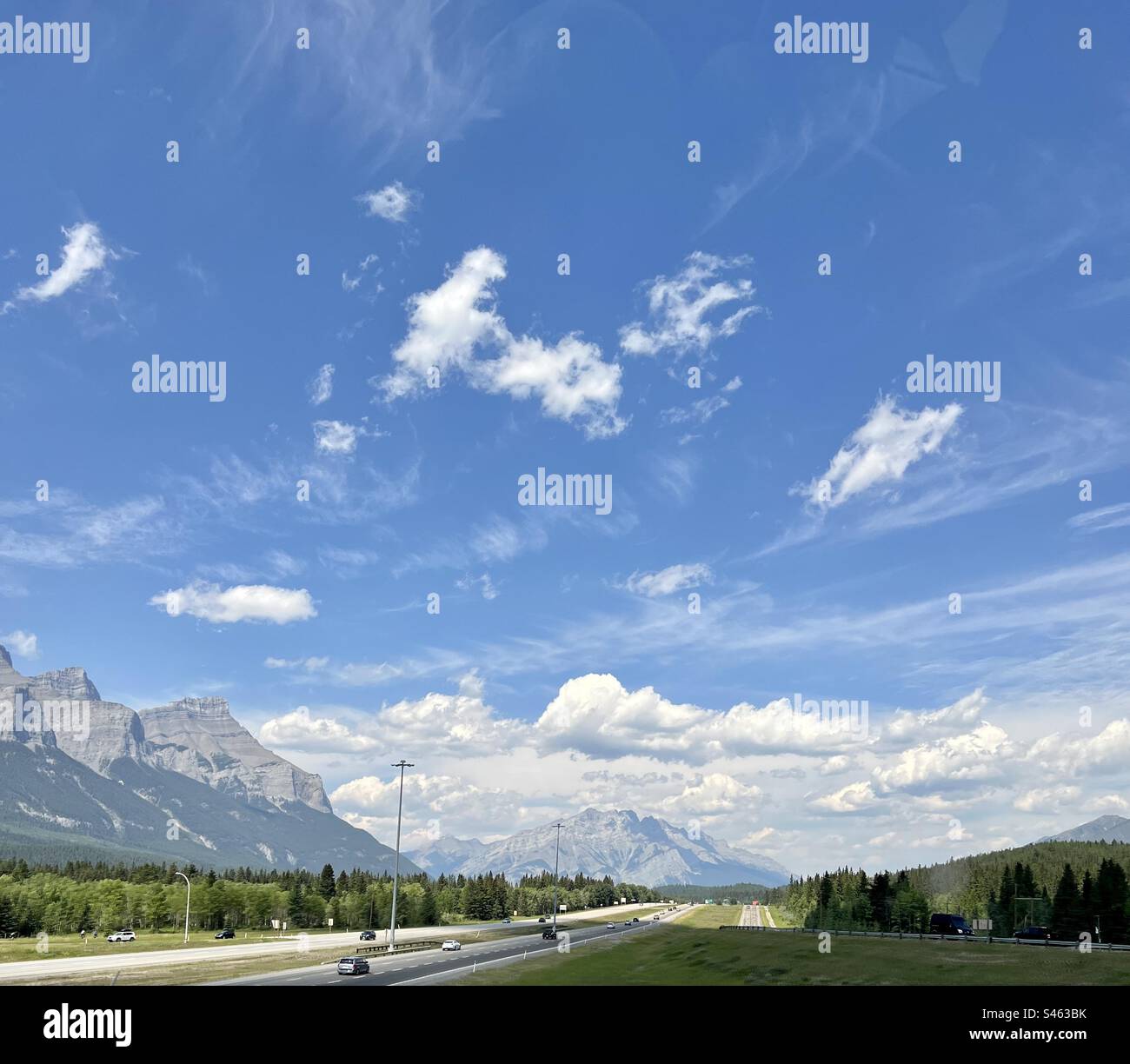 Rockies, Alberta, Canada. Viaggiare non diventa mai vecchio. Foto Stock