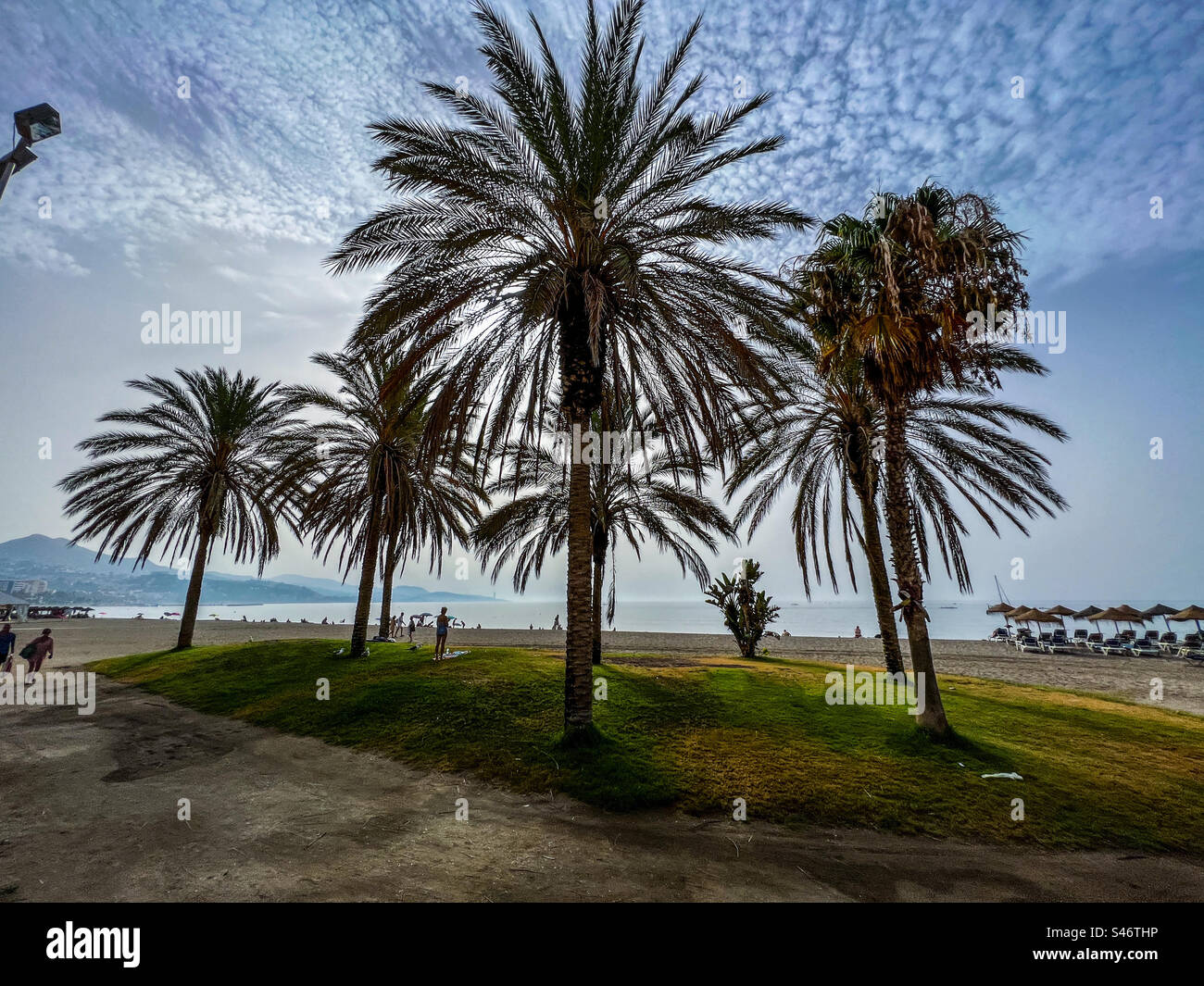 Mattinata sulla spiaggia di Malagueta a Malaga in Spagna - Immagine stock catturata con smartphone