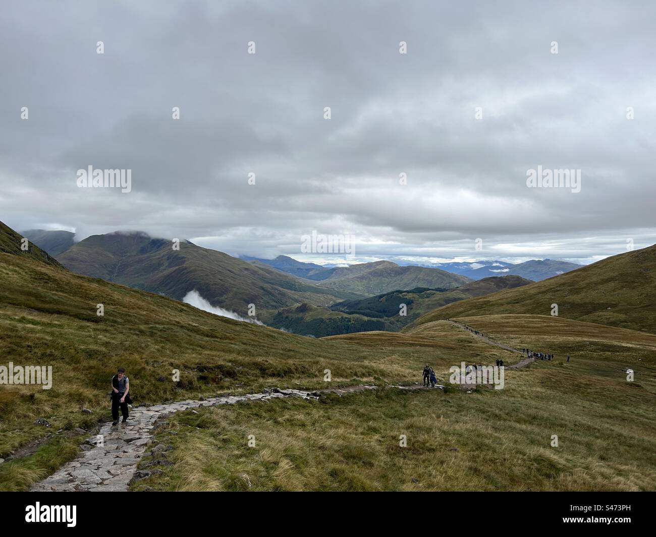 Ben Nevis, vicino a Fort William, Scozia. La montagna più alta del Regno Unito. Attrazione turistica nelle panoramiche Highlands scozzesi. Foto Stock