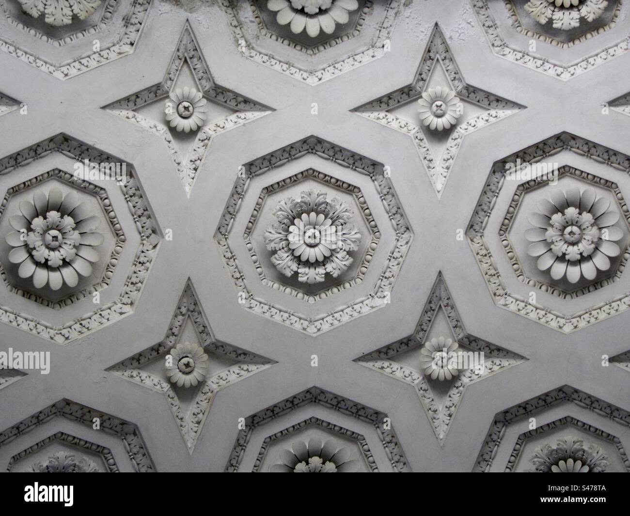 Soffitto decorativo decorativo decorativo - Immagine stock catturata con smartphone