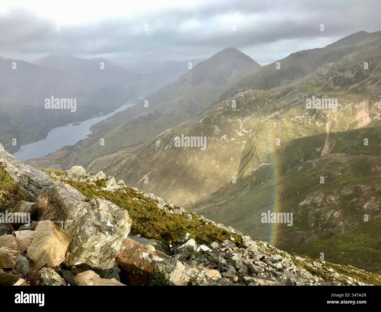 Rainbow su Pap of Glencoe - Immagine stock catturata con smartphone