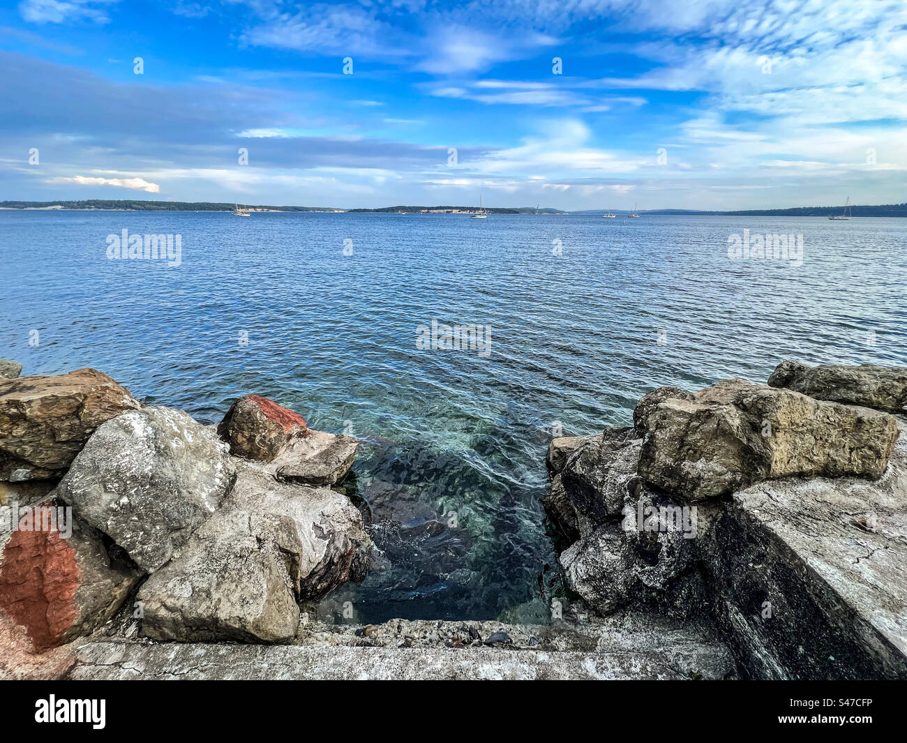 Bordo d'acqua - Immagine stock catturata con smartphone