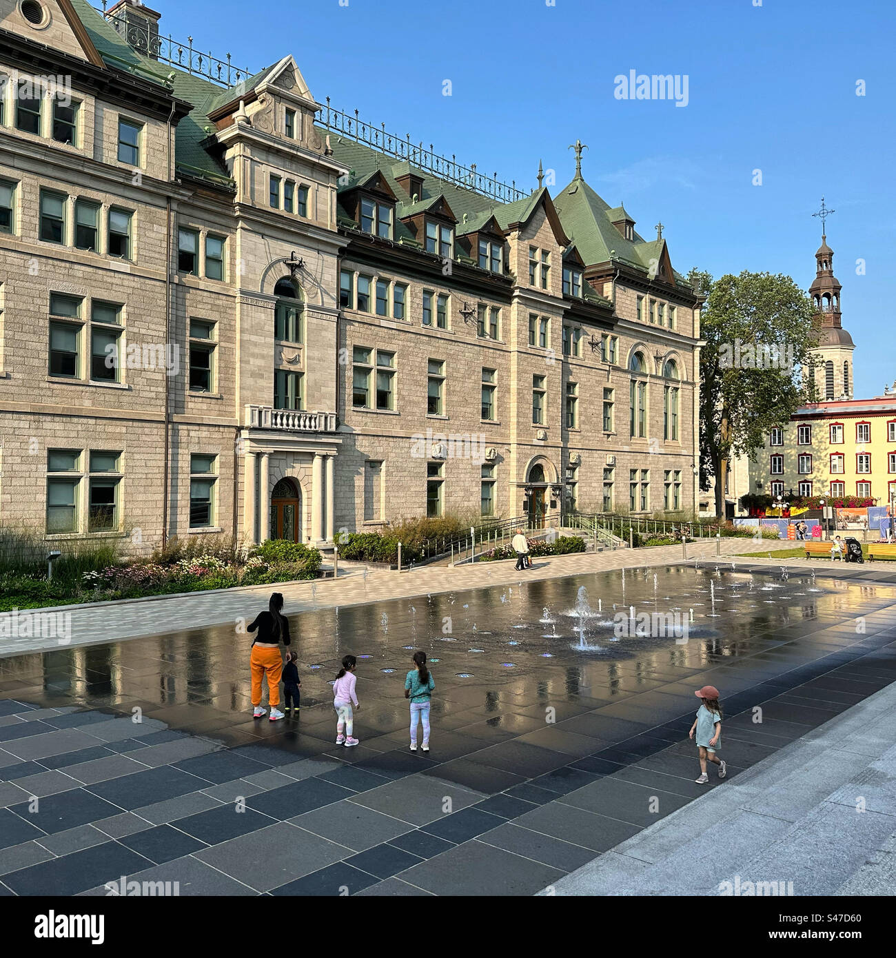 Settembre 2023, Hotel de Ville (Municipio) Quebec City, Quebec, Canada - Immagine stock catturata con smartphone