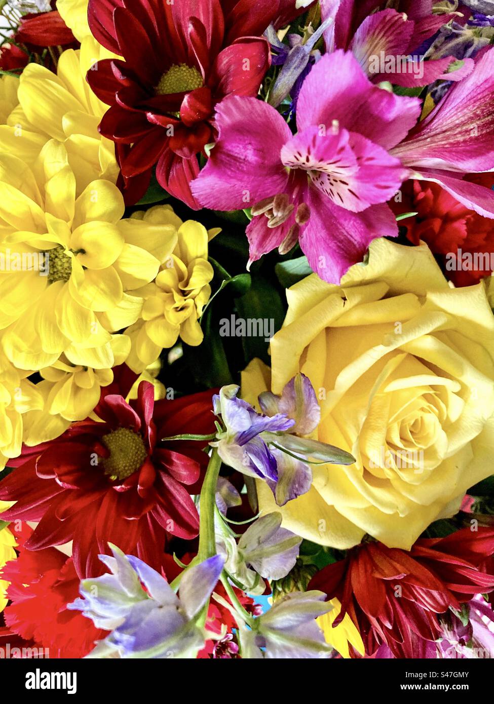 Primo piano di un bouquet di fiori. - Immagine stock catturata con smartphone